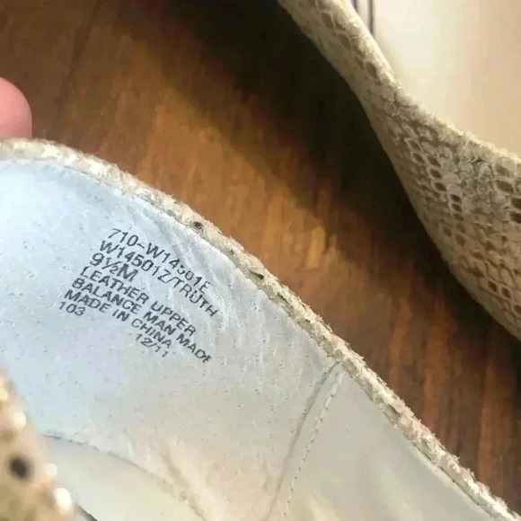 White Mountain | Cream & Silver Snakeskin Embossed Genuine Leather Flats - Picture 7 of 7